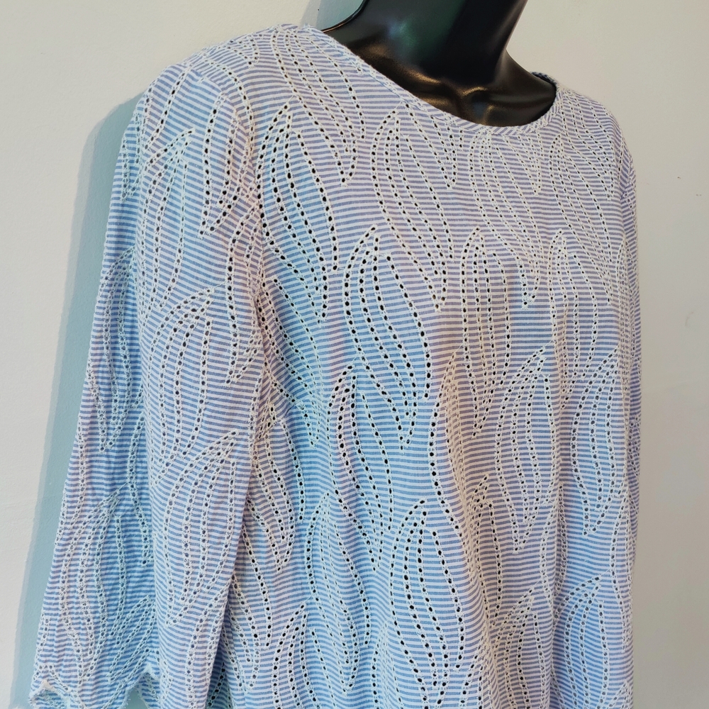 Ann Taylor Eyelet Pattern Top M